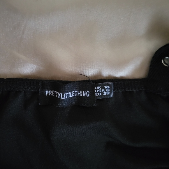 PrettyLittleThing- Black bodysuit - Picture 3 of 4